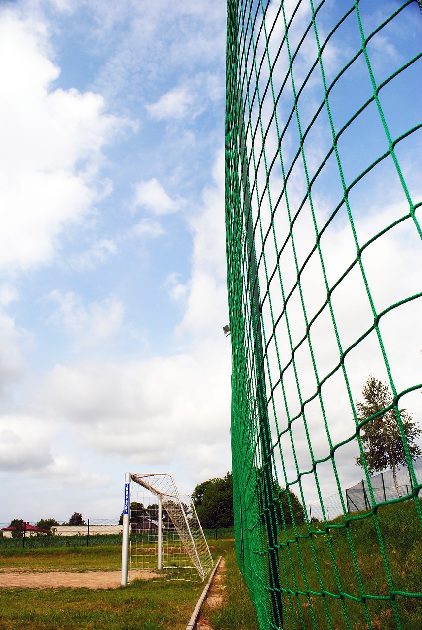 残酷的结果，阿尔瓦雷斯连续两个赛季欧冠被皇马.