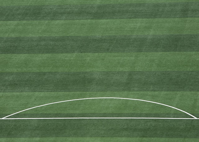 42岁塔帅破防？炮轰曼联：根本不想踢！被问“落后15分”黑脸离场.